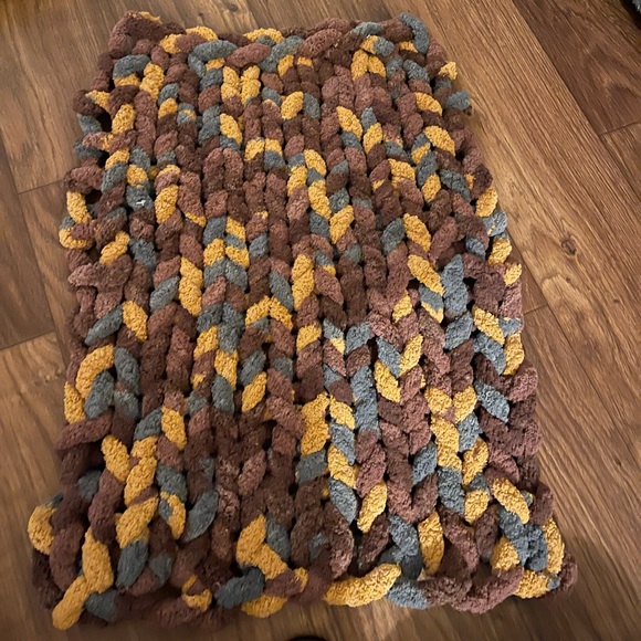 Home made baby blanket - Picture 1 of 2